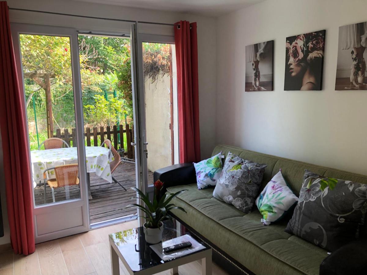 F2 Avec Terrasse Saint-Denis (Seine-Saint-Denis)